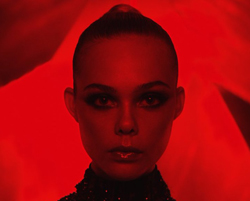 neon-demon-recensione-list01